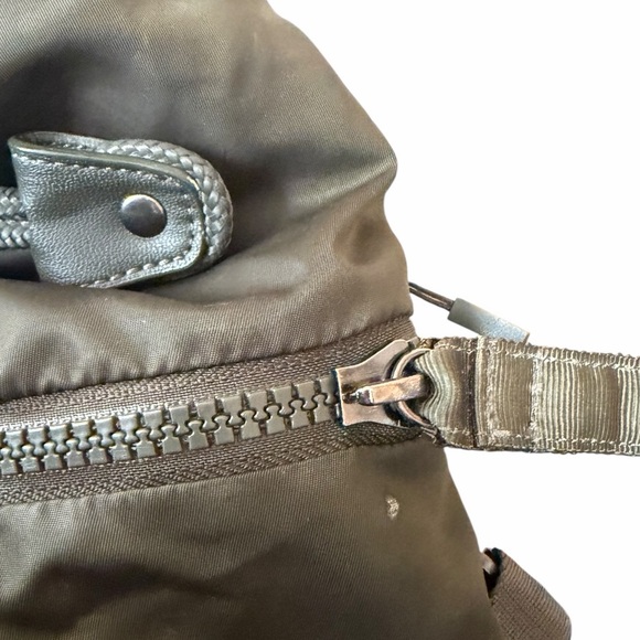 E Lululemon Go Lightly Rucksack Backpack Dark Olive Green Book bag main image 15